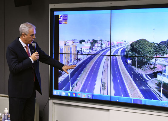 Secretário de Transportes e presidente da Emdec, Carlos Barreiro
