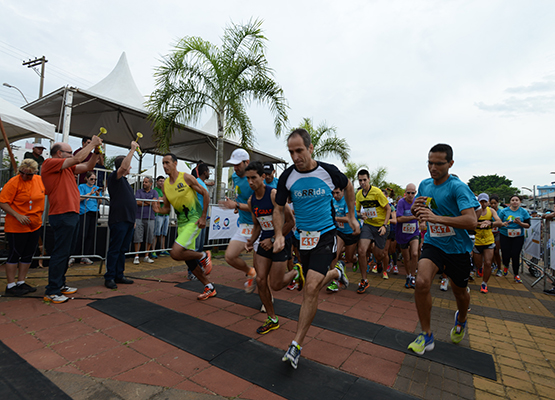 Prova tem seis quilômetros de corrida ou caminhada, com largada às 8h, na Praça João Amazonas