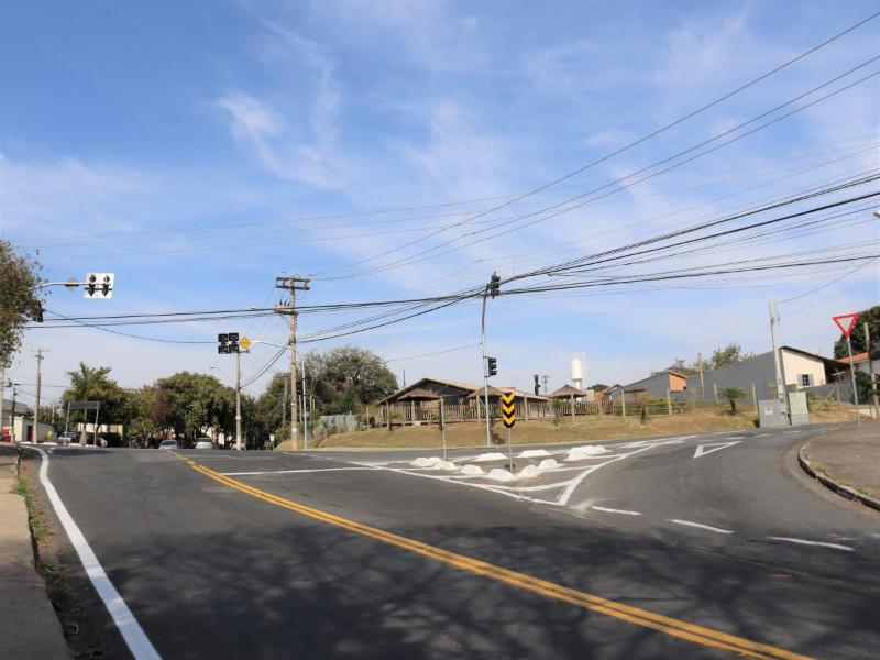 Cruzamento dá acesso a vários bairros