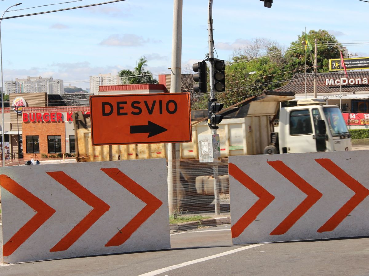 Interdição ocorre no domingo, entre das 8h e 17h