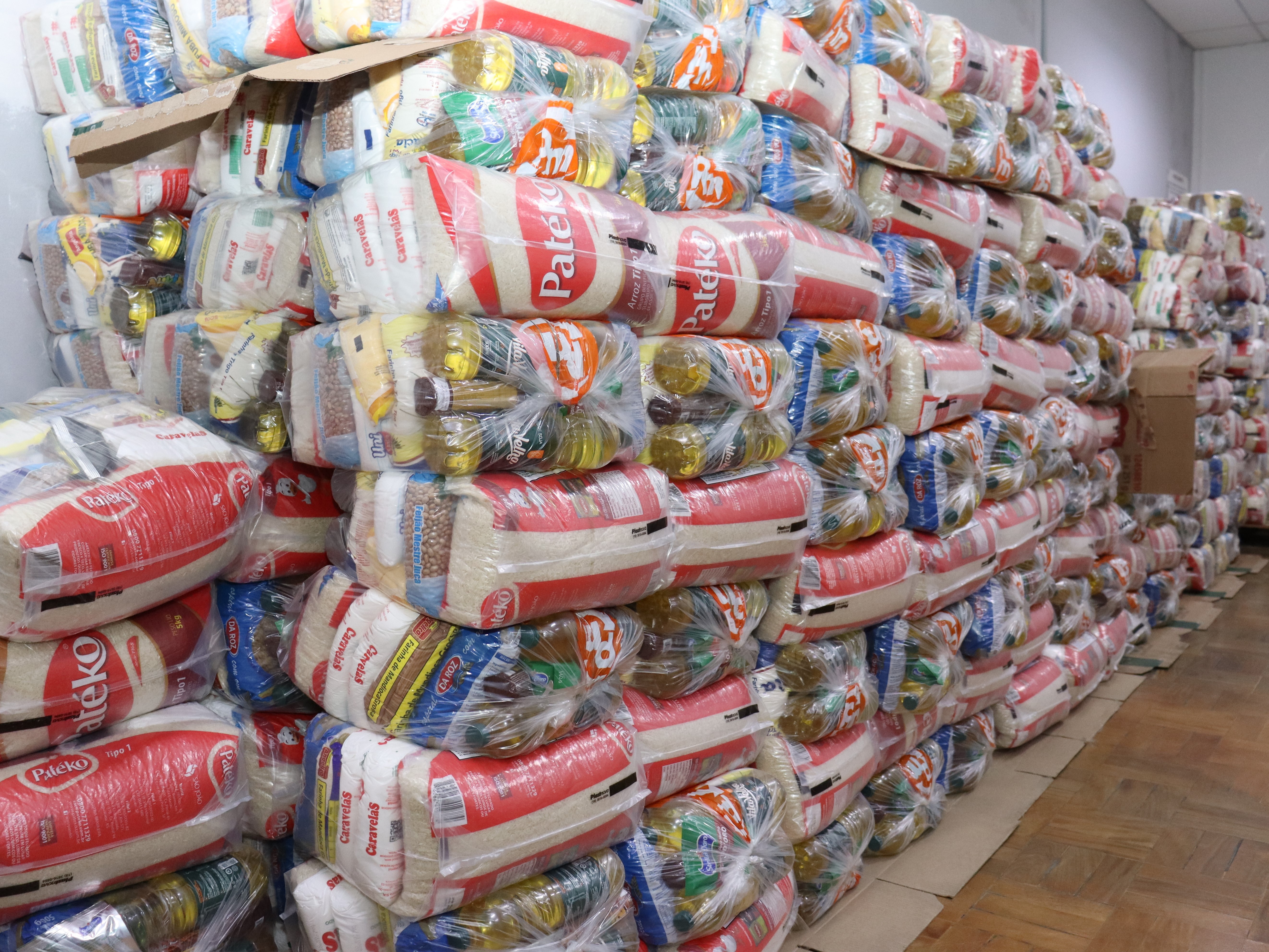 Cestas básicas que foram para o Banco de Alimentos