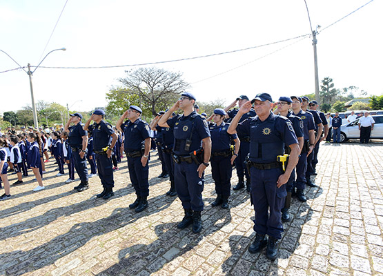 GMs prestaram homenagem às Bandeiras