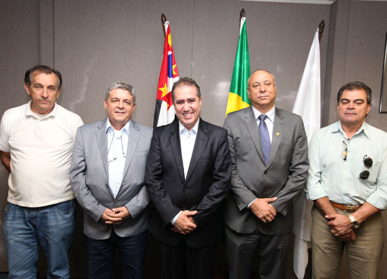Antonio Clemente, Valdemar Cintra, o prefeito, Aparecido Lima e Edson Goulart