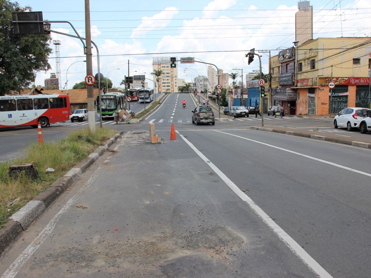 Obras do BRT chegam ao cruzamento anterior ...