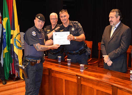 GM de Jaguariúna recebe certificado
