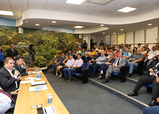 Prefeito destacou que obras dotarão bairros como o Santa Marcelina e Gramado de rede de esgoto