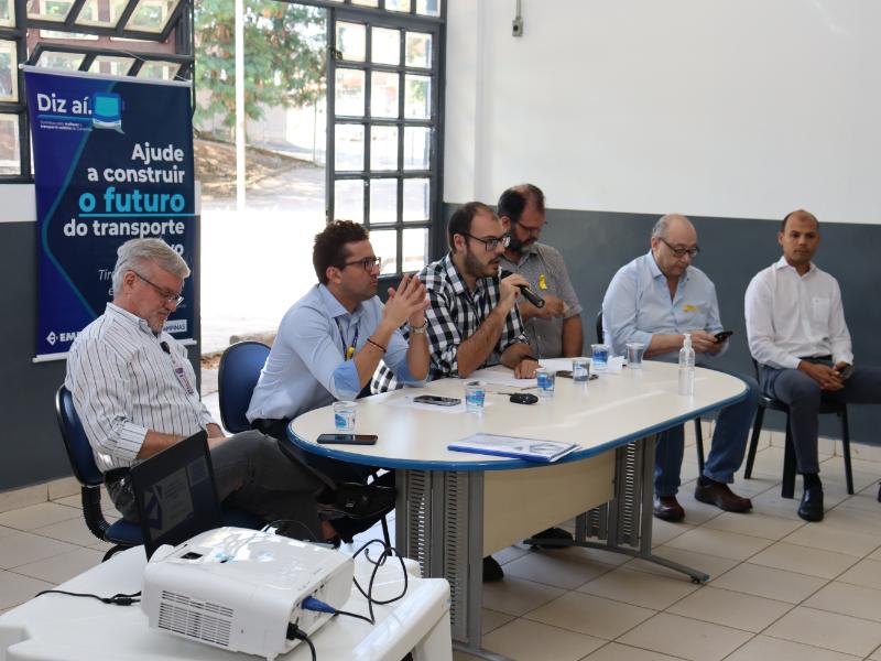Mesa coordenou a apresentação do projeto e dos dados sobre a demanda, e também recebeu e esclareceu as dúvidas