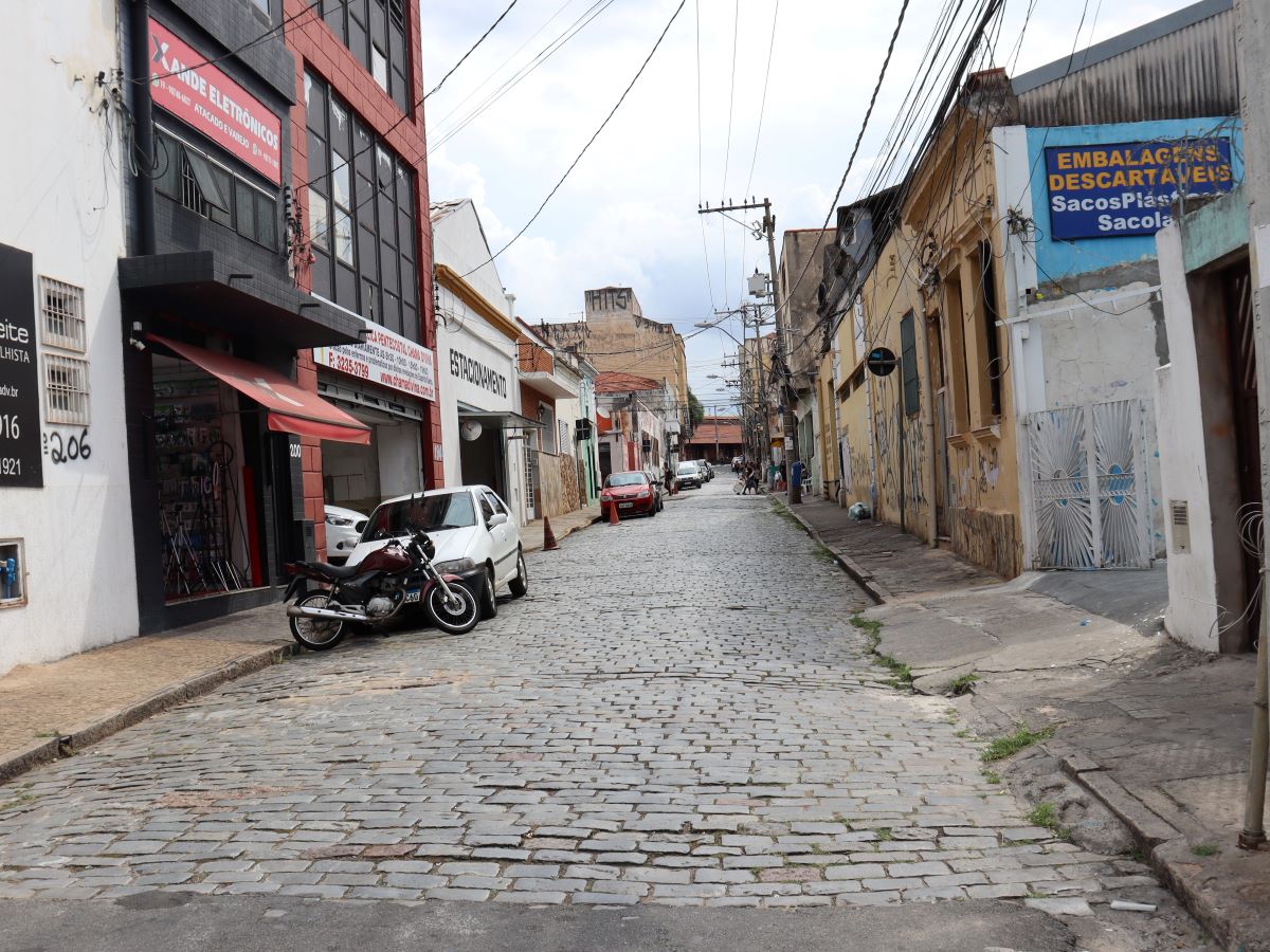 Trecho em que o trânsito fluirá em direção à Praça Marechal Floriano Peixoto