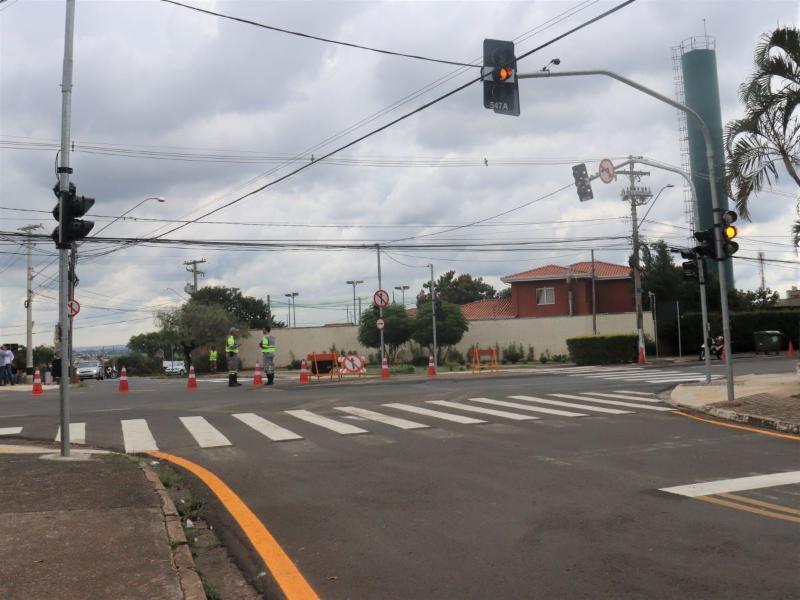 Cruzamento da Avenida Almeida Garret com Rua José Lins do Rego passou por reconfig
