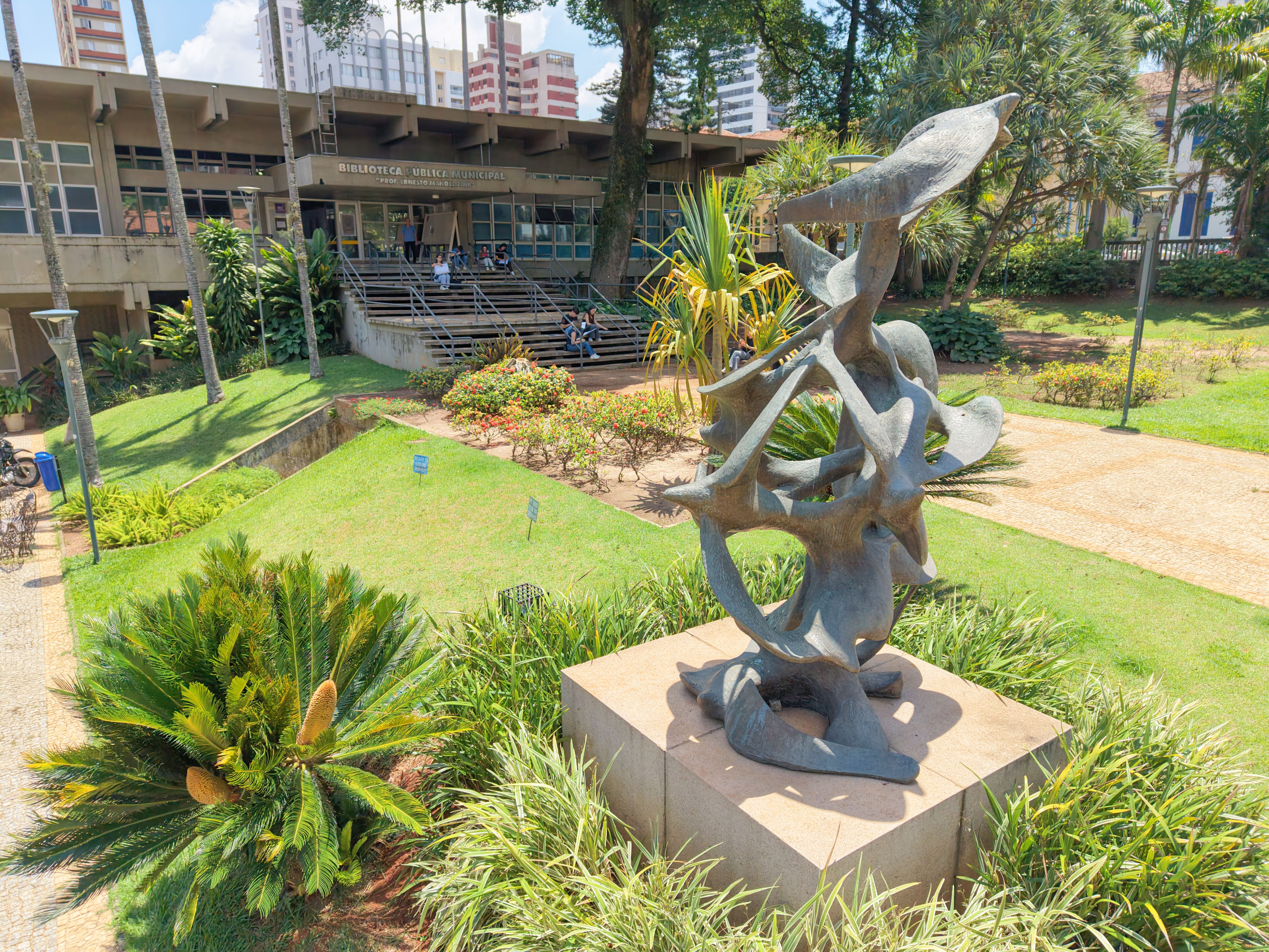 Biblioteca Pública Municipal Professor Ernesto Manoel Zink recebe, no dia 18 de março, às 19h, lançamento do livro “O Beijo”, de Graça Castro