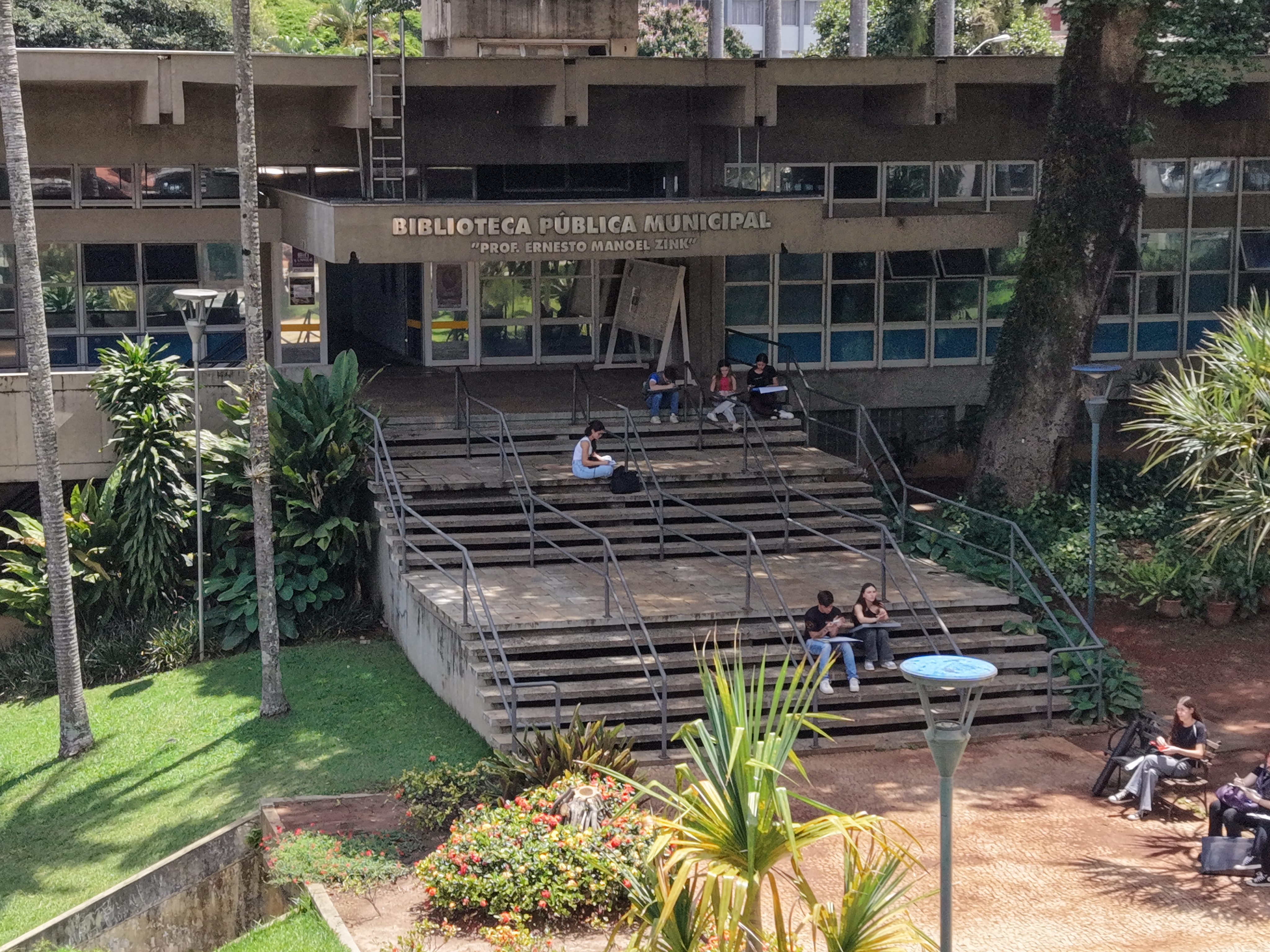 O evento gratuito, batizado de "Pelo Bem-Viver", será realizado na Biblioteca Pública Municipal Professor Ernesto Manoel Zink, a Biblioteca Zink, no Centro