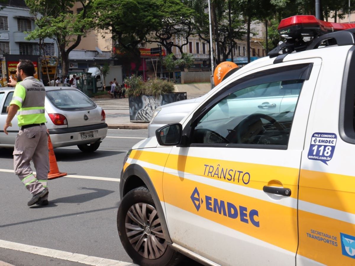 Agente da Mobilidade Urbana vão atuar nas imediações do Largo do Rosário para viabilizar a interdição de trecho da Francisco Glicério
