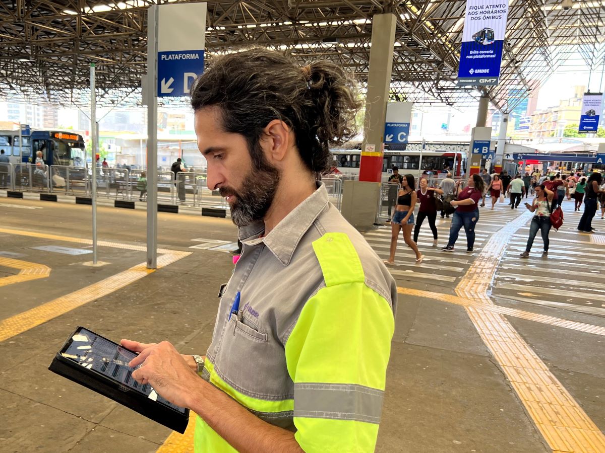 Equipes de trânsito e transporte atuam normalmente, 24 horas a serviço da população