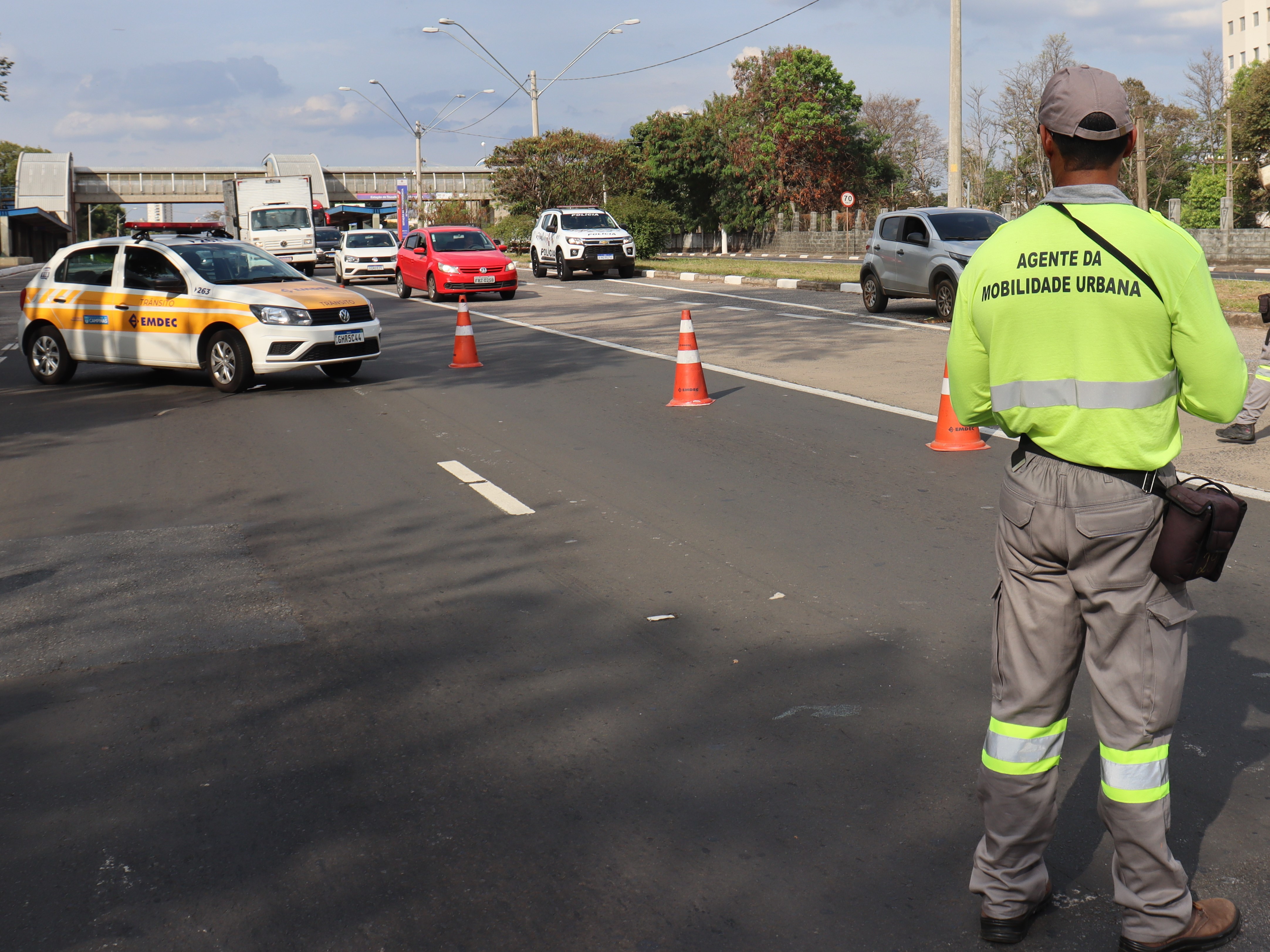 Entre as ações realizadas pela Emdec para coibir condutas de risco no trânsito estão as blitze de fiscalização e educativas