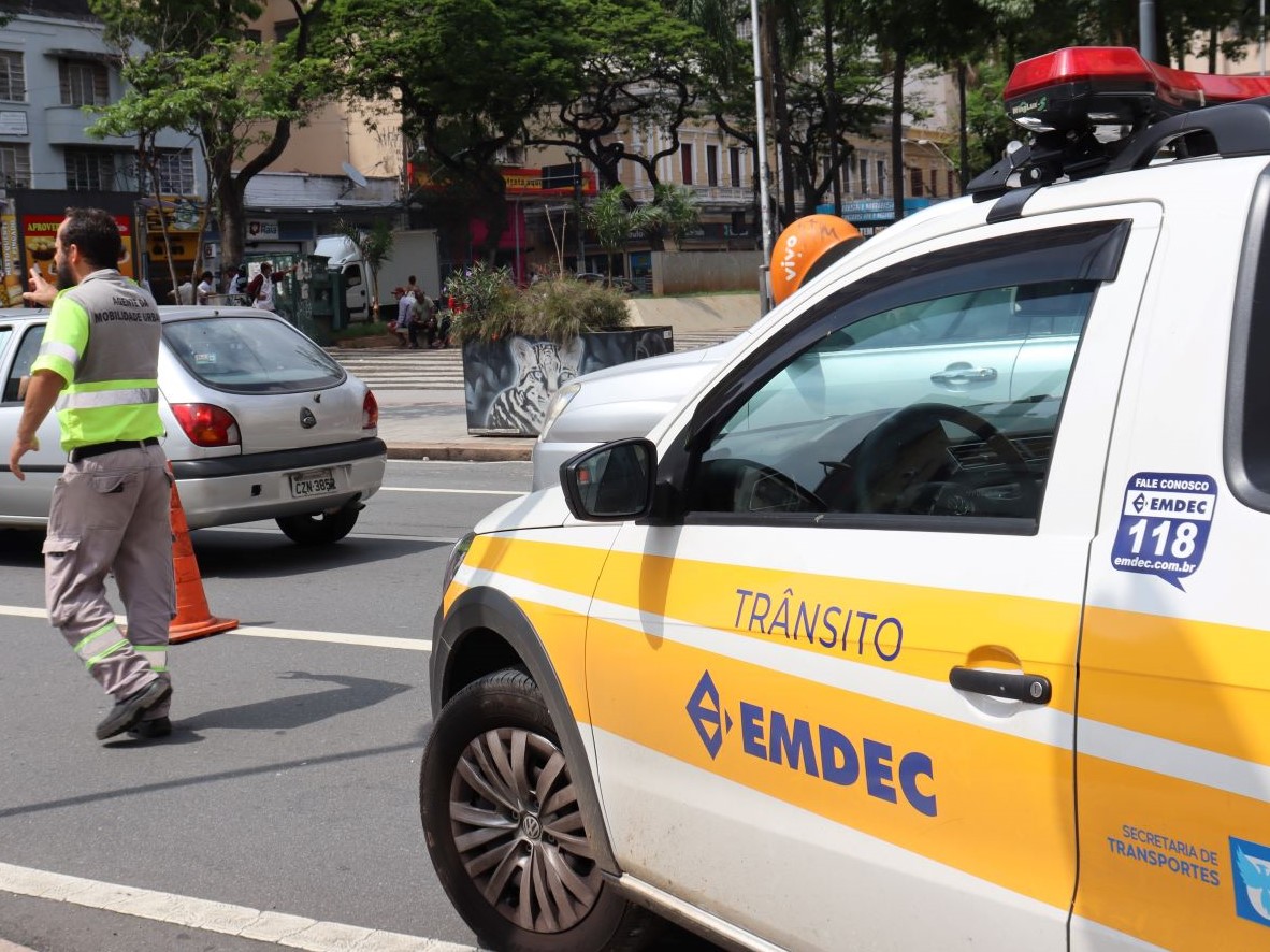 Agentes da Mobilidade Urbana vão sinalizar o trecho impactado, orientar condutores e organizar o trânsito