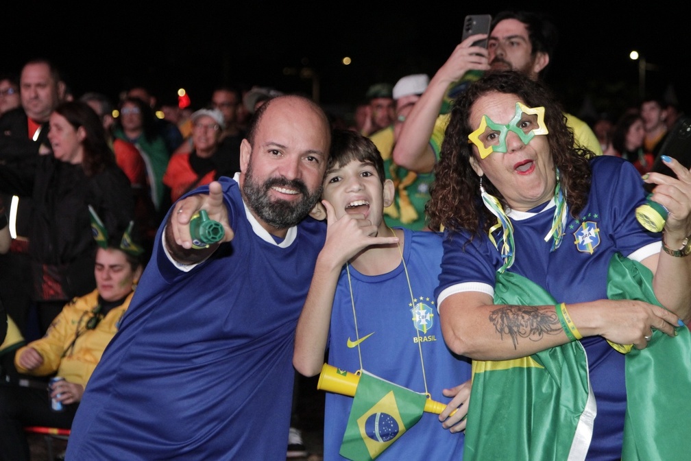 Público lotou a Arena do Torcedor para o primeiro jogo do Brasil na Copa