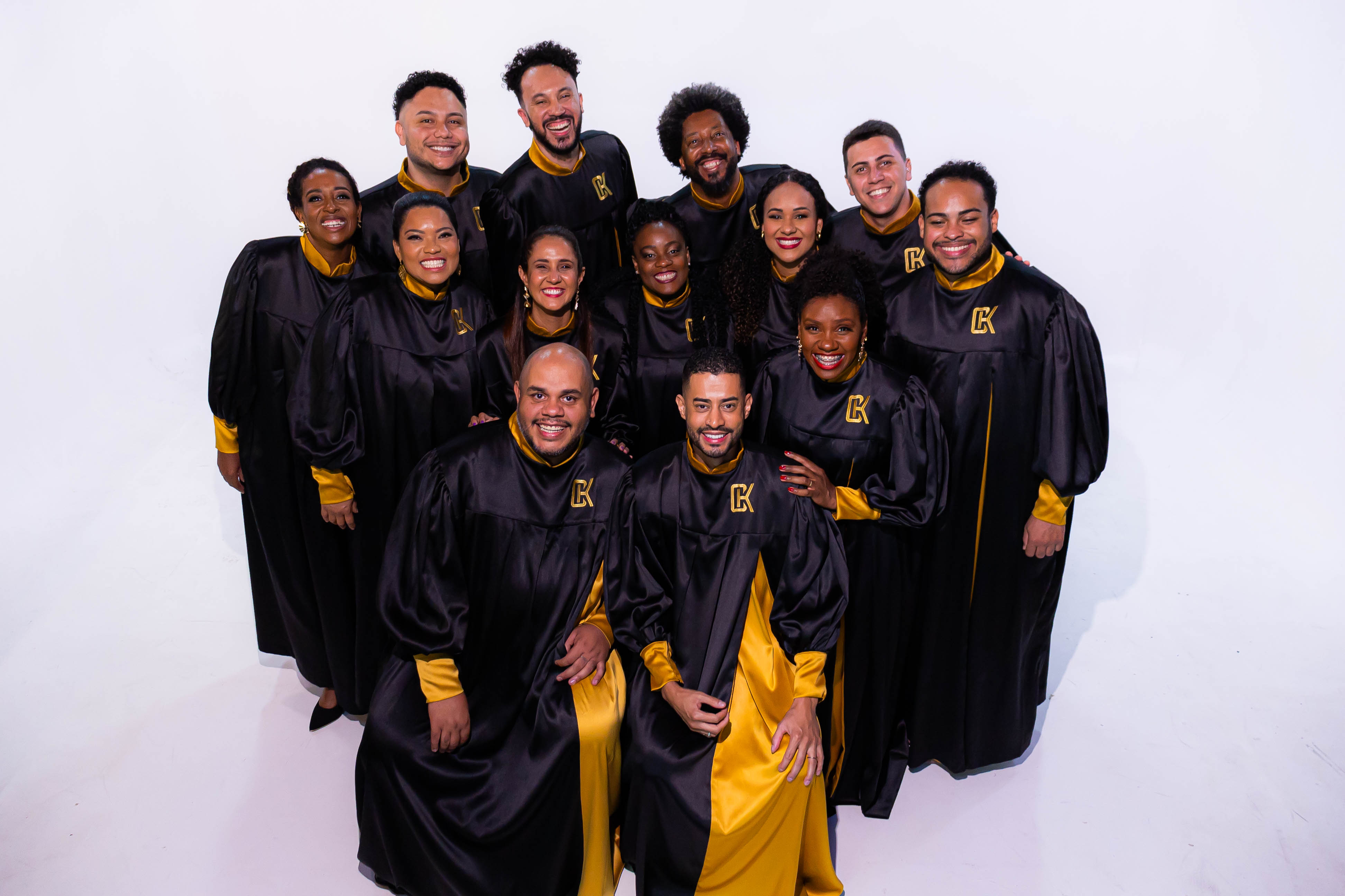 Coral Kadmiel é referência na música coral contemporânea de linguagem black, destacando-se pela excelência técnica, potência vocal e compromisso permanente com a valorização da cultura negra brasileira.