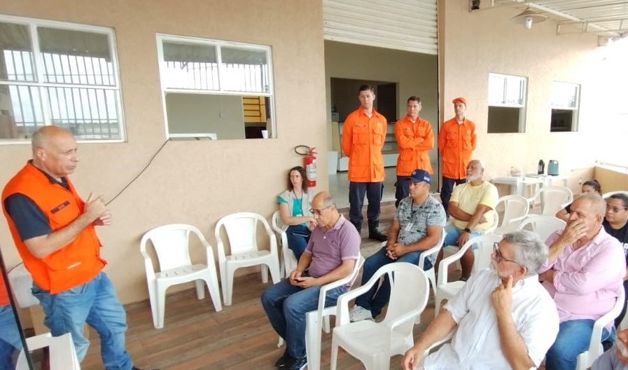 Pelo menos 49 pessoas já passaram por treinamentos direcionados para lideranças de bairros