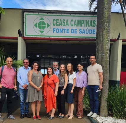 A estufa de mudas do Projeto ProAmhor, localizada na Ceasa Campinas, foi uma das iniciativas que o grupo conheceu