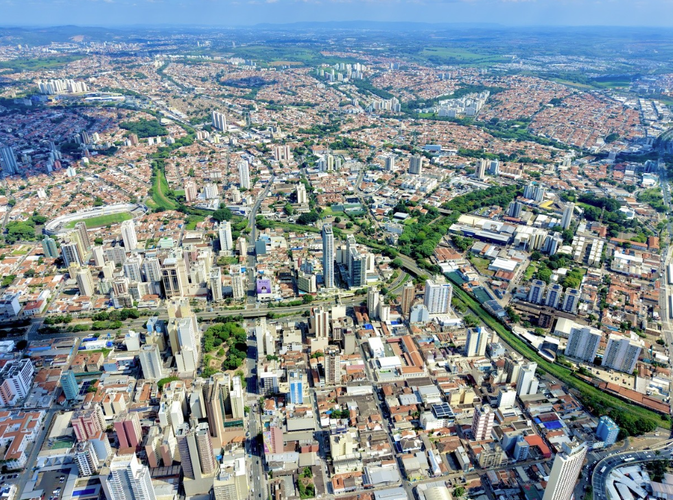 Refis contempla cerca de 200 tipos de serviços, de pequenos negócios a grandes empresas 