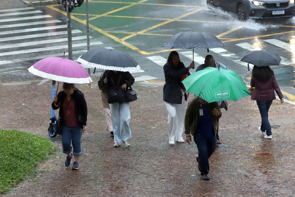 Defesa Civil emitiu alerta de chuva com possibilidades de pancadas moderadas a fortes em Campinas