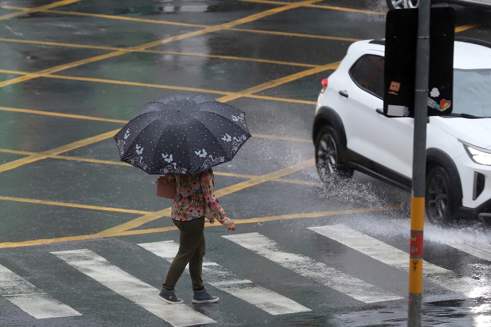 Previsão até sábado é de tempo chuvoso com possibilidade de pancadas moderadas a fortes