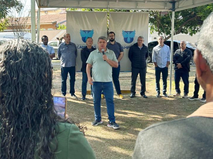 O vice-prefeito e secretário de Relações Institucionais, Wanderley de Almeida, durante entrega da ciclovia
