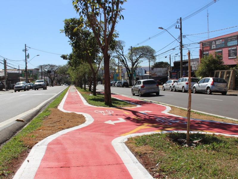 Ciclovia da avenida José Bonifácio, na região do Jardim Flamboyant: espaço exclusivo para as bikes