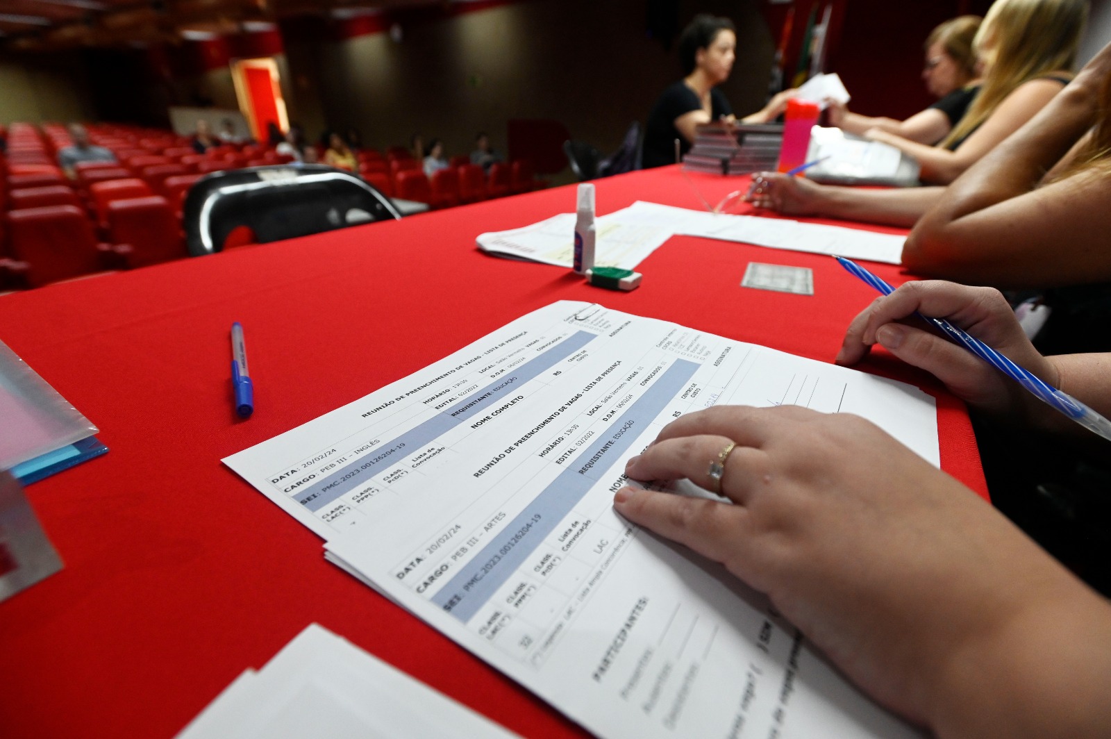 Profissionais têm 15 dias para enviar os documentos e tomar posse