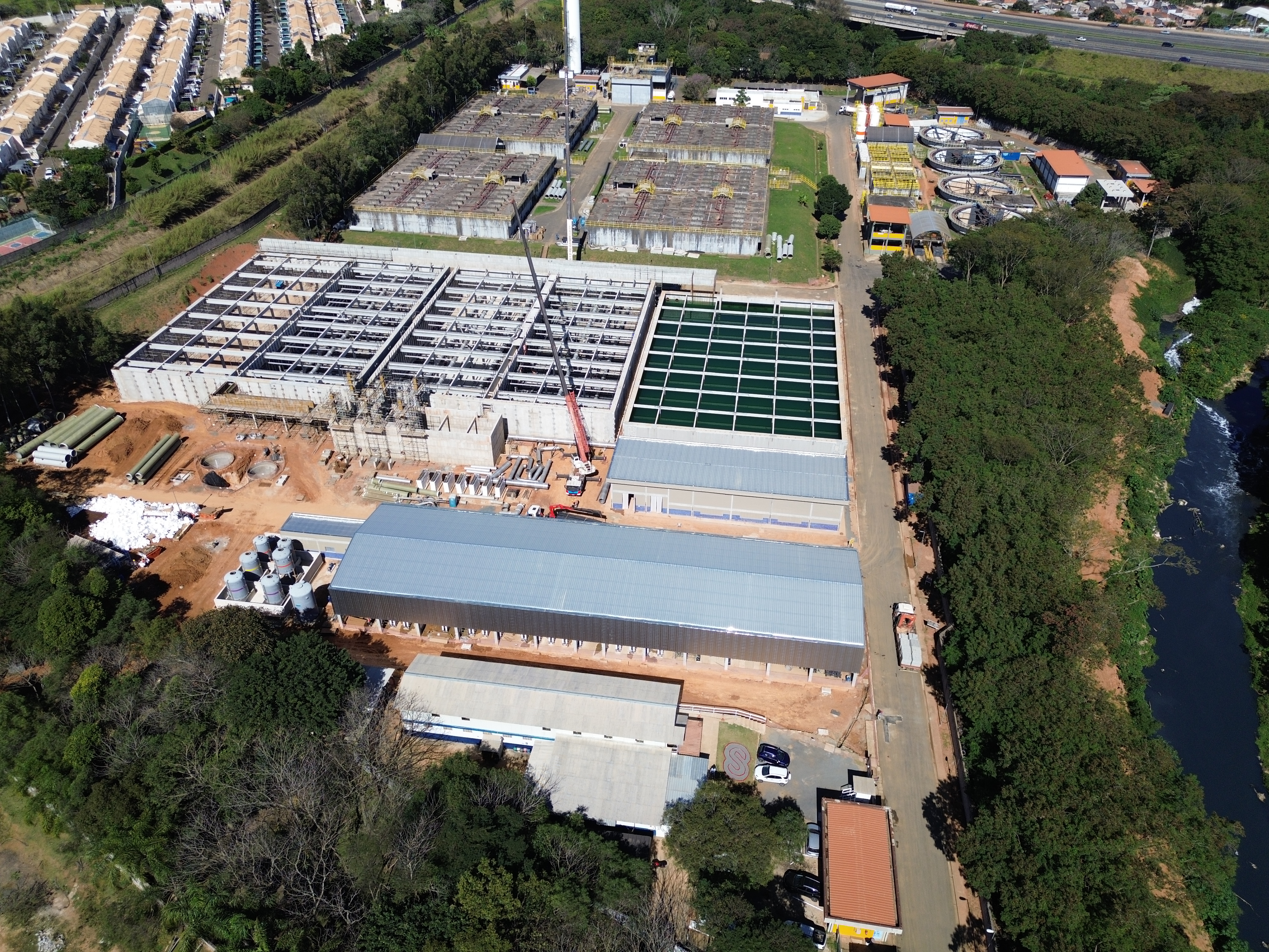 Para a conversão da Estação de Tratamento de Esgoto (ETE) em EPAR Anhumas, estão sendo investidos R$ 230 milhões