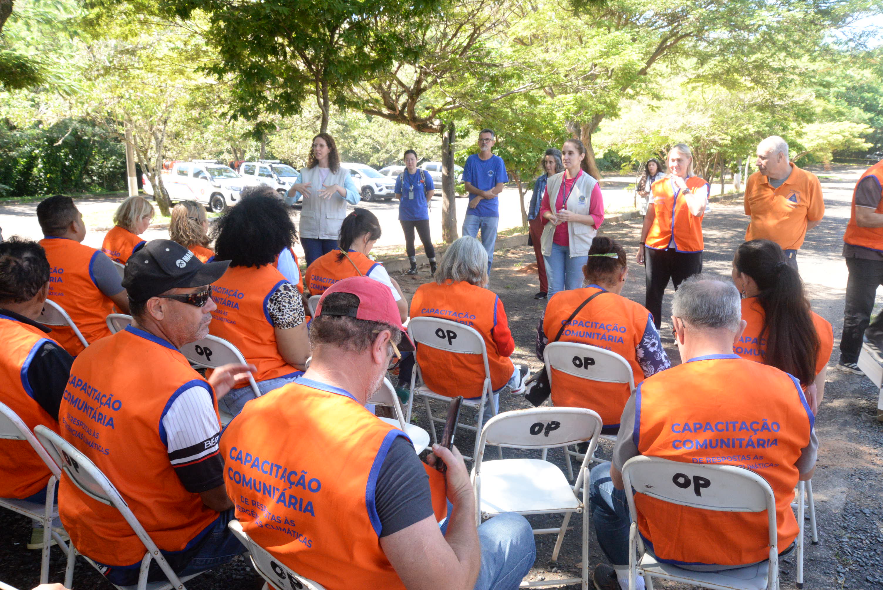 Equipes comunitárias participam de treinamentos ao longo do ano com diversos setores como Defesa Civil, Saúde, Bombeiros, entre outros