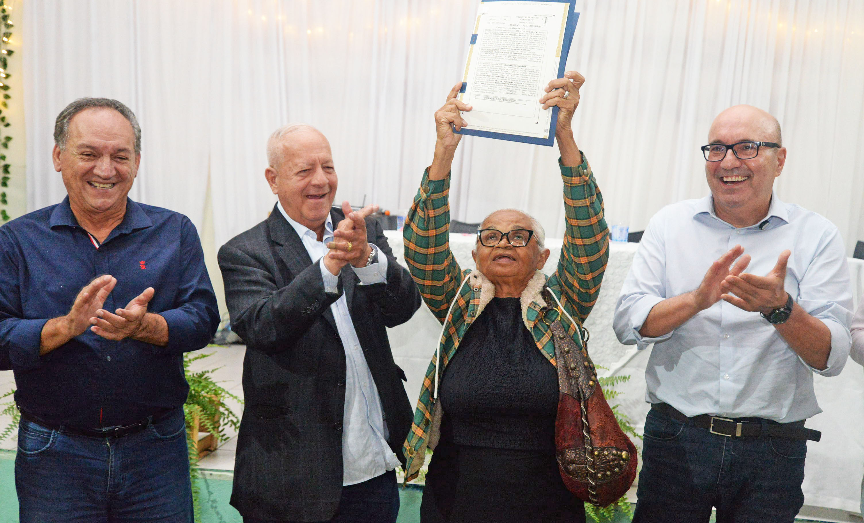 A regularização fundiária garante segurança jurídica e encerra uma espera de quase 40 anos para os moradores da Vila Princesa