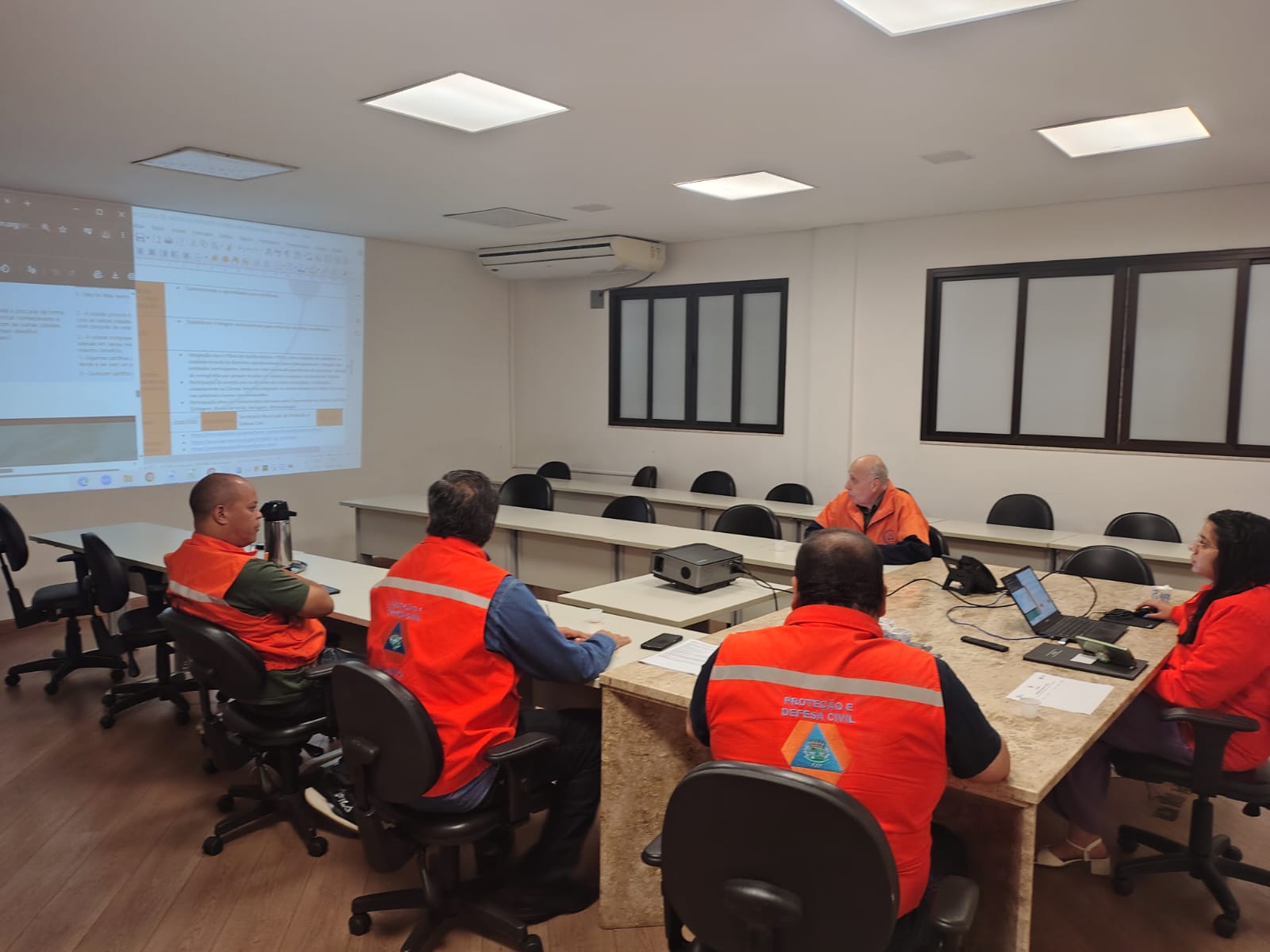 Reunião foi realizada na sede da Defesa Civil em Campinas