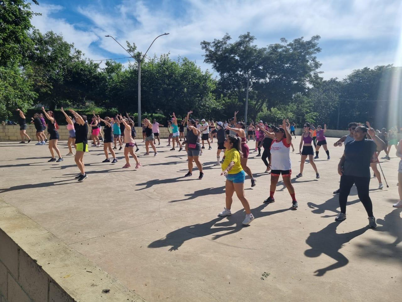 A aula de zumba começa a partir das 9h30 