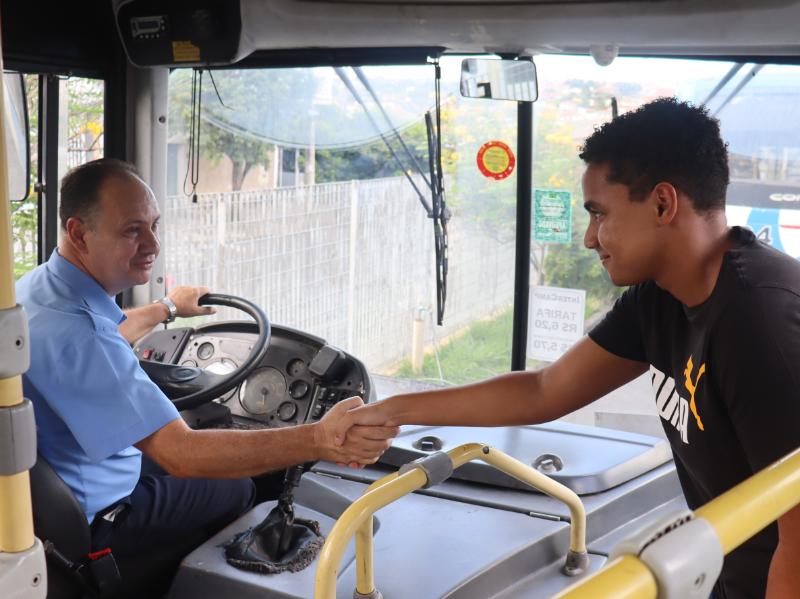 Com 18 anos de profissão e muitas histórias no trânsito, o motorista não esperava esse reconhecimento à categoria