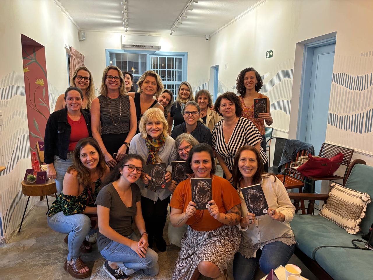 O lema do Capitolinas é “Ninguém pode parar uma mulher que lê”