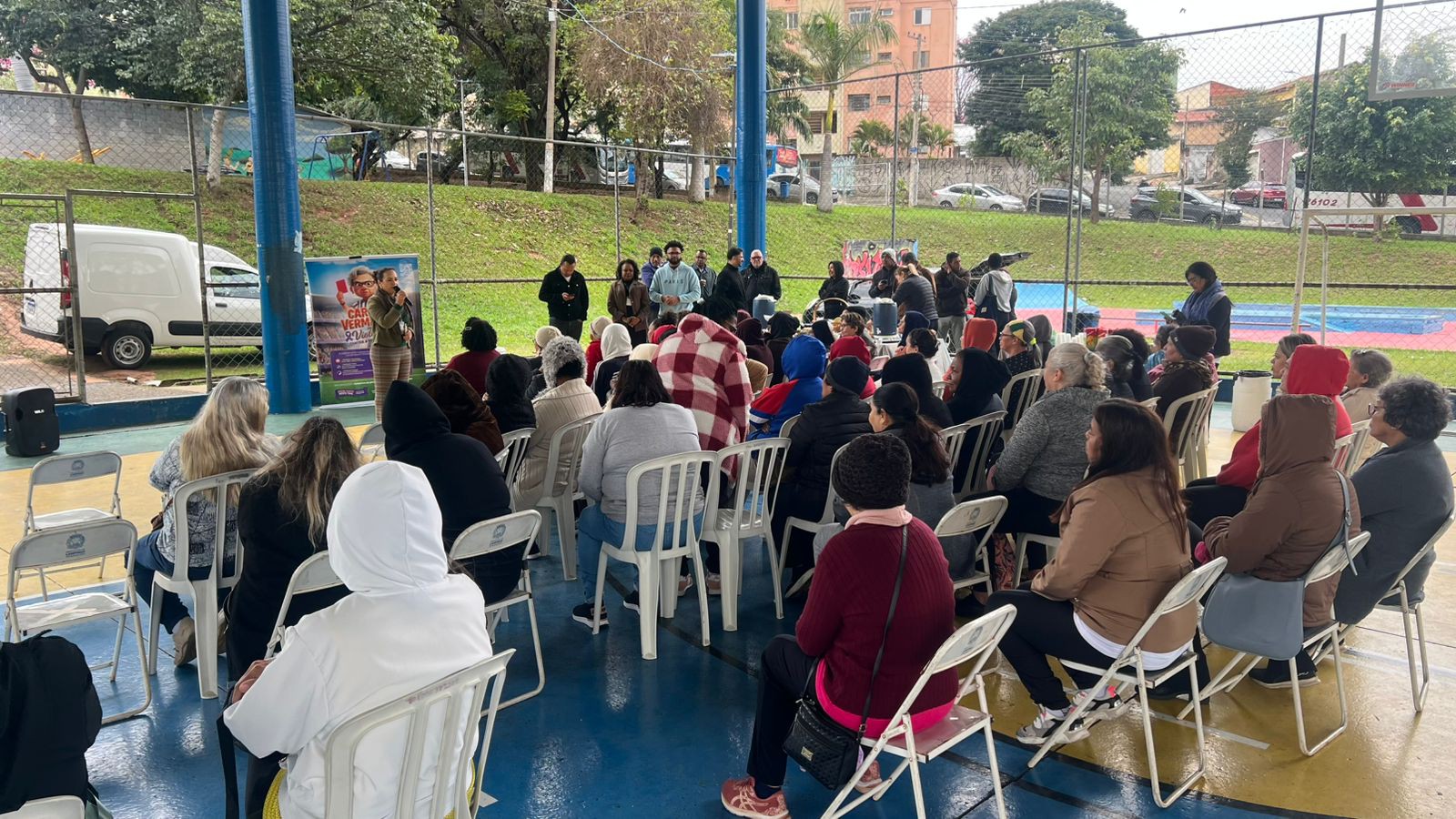 Encontro na Praça de Esportes Emil Rached, no DIC VI, em 25 de junho. Neste, como em outros encontros, o objetivo foi orientar os idosos a reconhecer a violência e saber denunciá-la