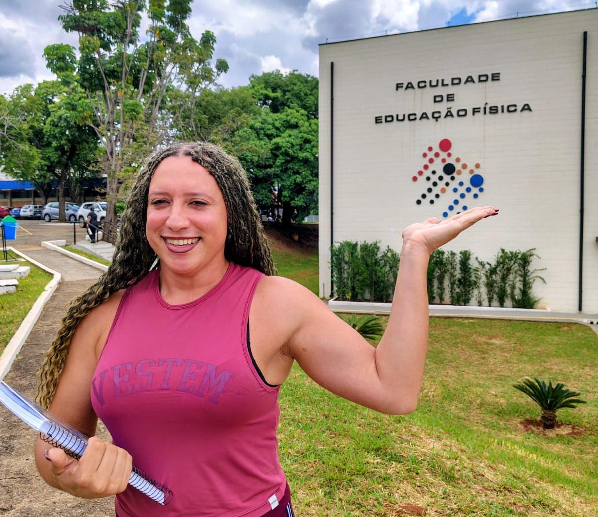 História de superação da estudante Estéfani Mariano da Silva é contada em série especial