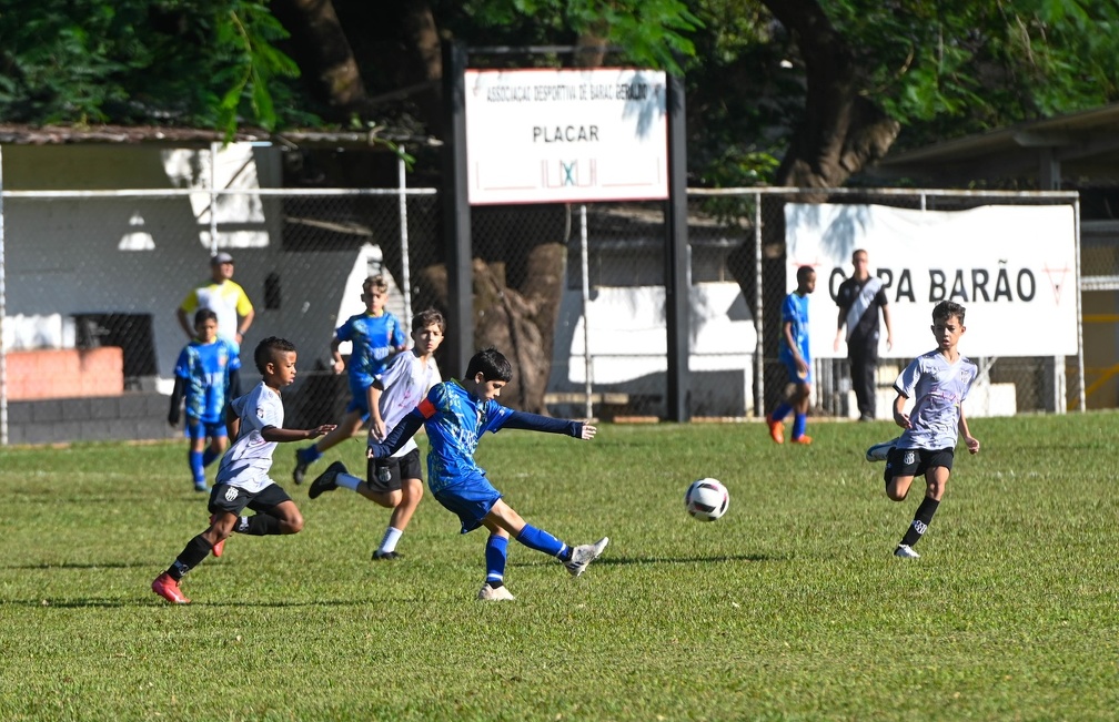 Os finalistas serão definidos em partidas disputadas nas praças de esportes do São Bernardo e de Barão Geraldo