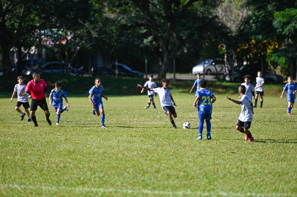 Oitavas de final do Campeonato de Futebol de Base de Campinas serão disputadas neste sábado; jogos serão em diferentes campos da cidade