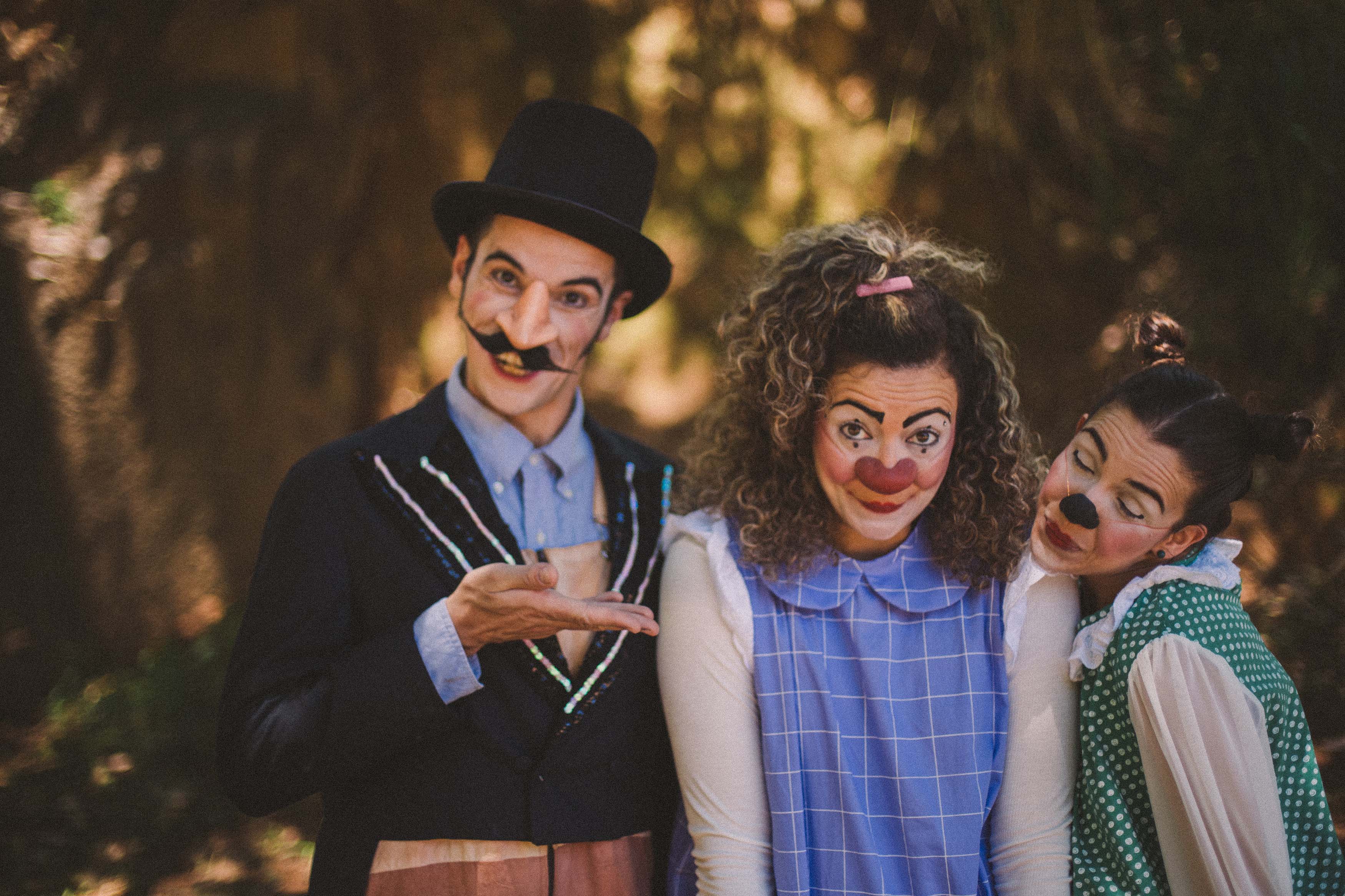 Grupo Damião e Cia foi formado em Campinas por bacharéis em artes cênicas da Unicamp