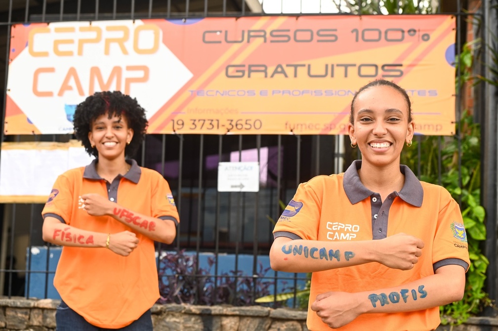 Com dedicação, trabalho duro e ajuda dos professores, Júlia e Marcela abriram portas para um futuro de sucesso 