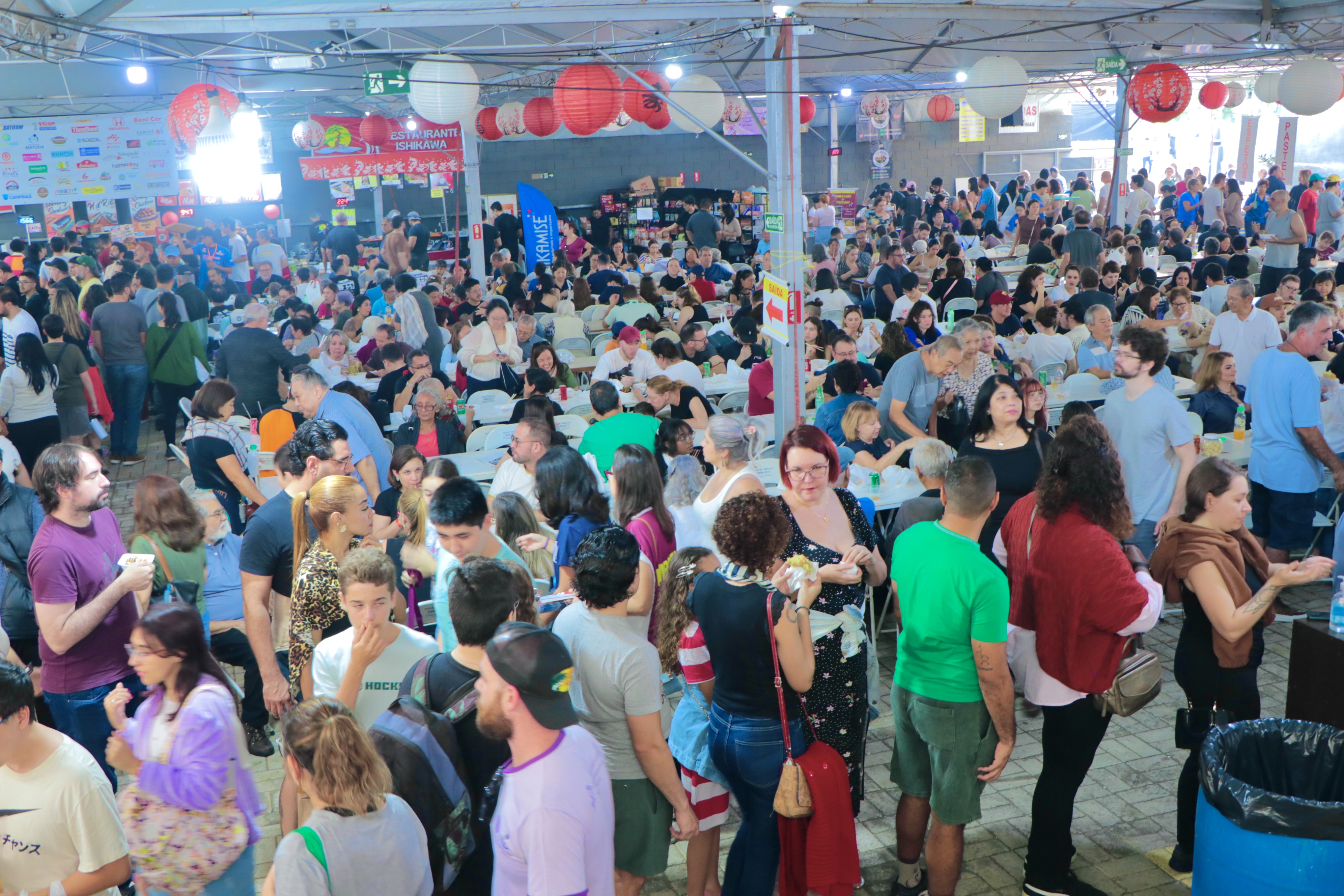 Público participa da Mostra Japão, que reúne gastronomia e atrações culturais para celebrar as tradições japonesas em Campinas