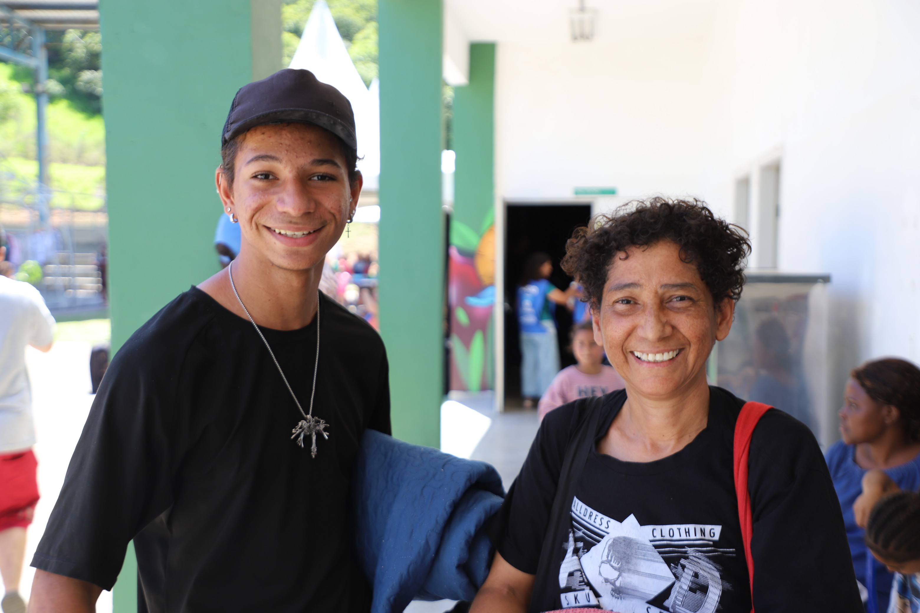 No Próximo Passo do Jardim Florence, Solange de Camargo e o filho Caio, de 16, foram beneficiados pelo programa, com acesso a qualificação e cadastro ao primeiro emprego