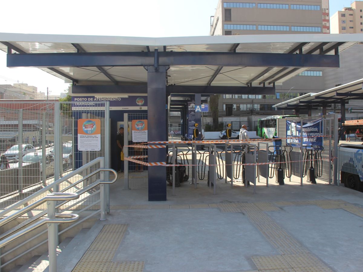 A entrada será pelas catracas de entrada, localizadas na avenida Benjamin Constant e no cruzamento entre as vias Bernardino de Campos com Ernesto Khulmann