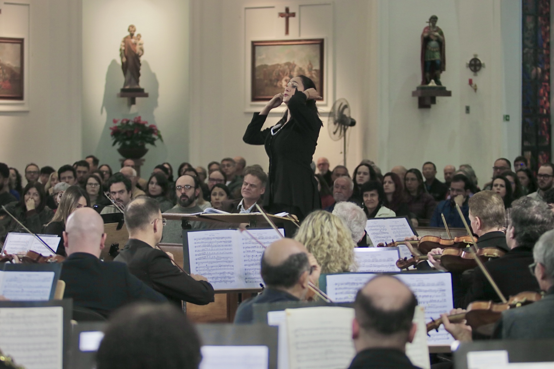 O concerto terá regência de Simone Menezes e participação da mezzo-soprano Luciana Bueno