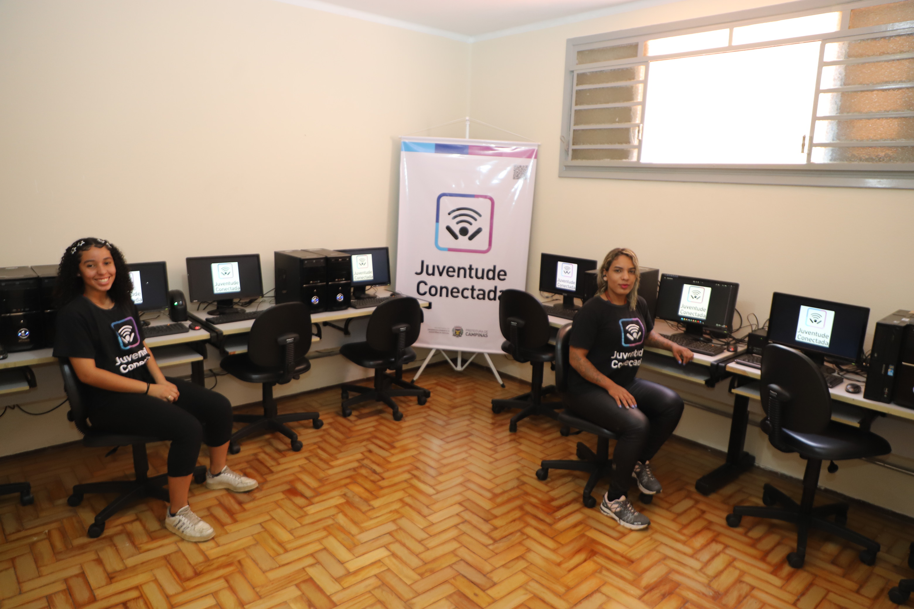 Juventude Conectada já beneficiou 600 jovens e proporcionou mais de 50 mil atendimentos gratuitos à população