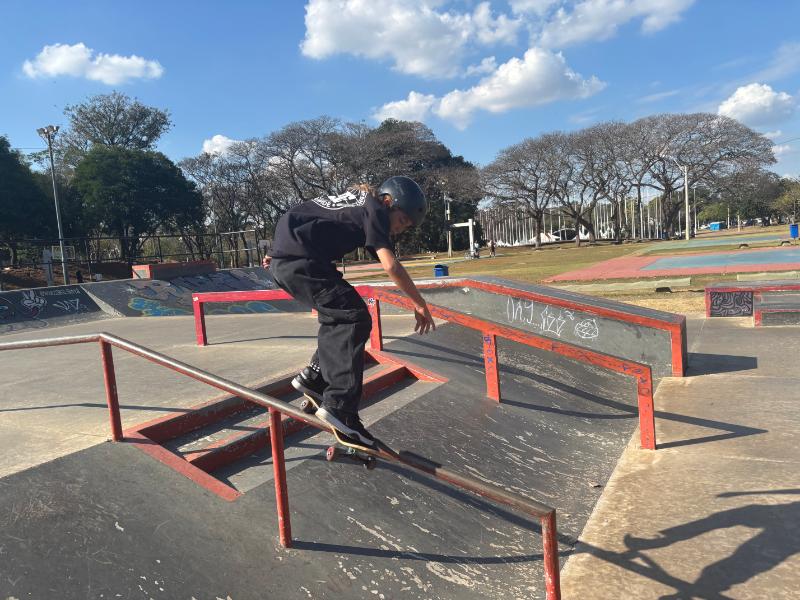 Jovem vai toda semana ao Taquaral para fazer o treinamento
