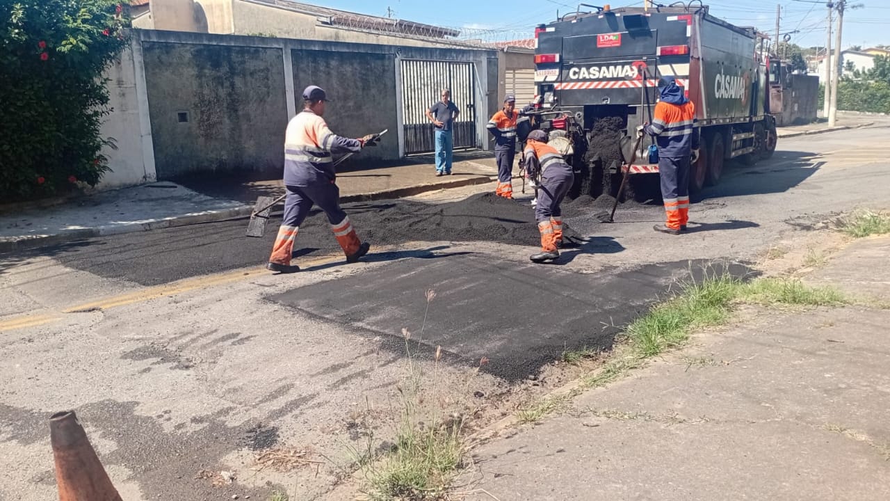 Equipes também atuaram no Jardim Roseira 