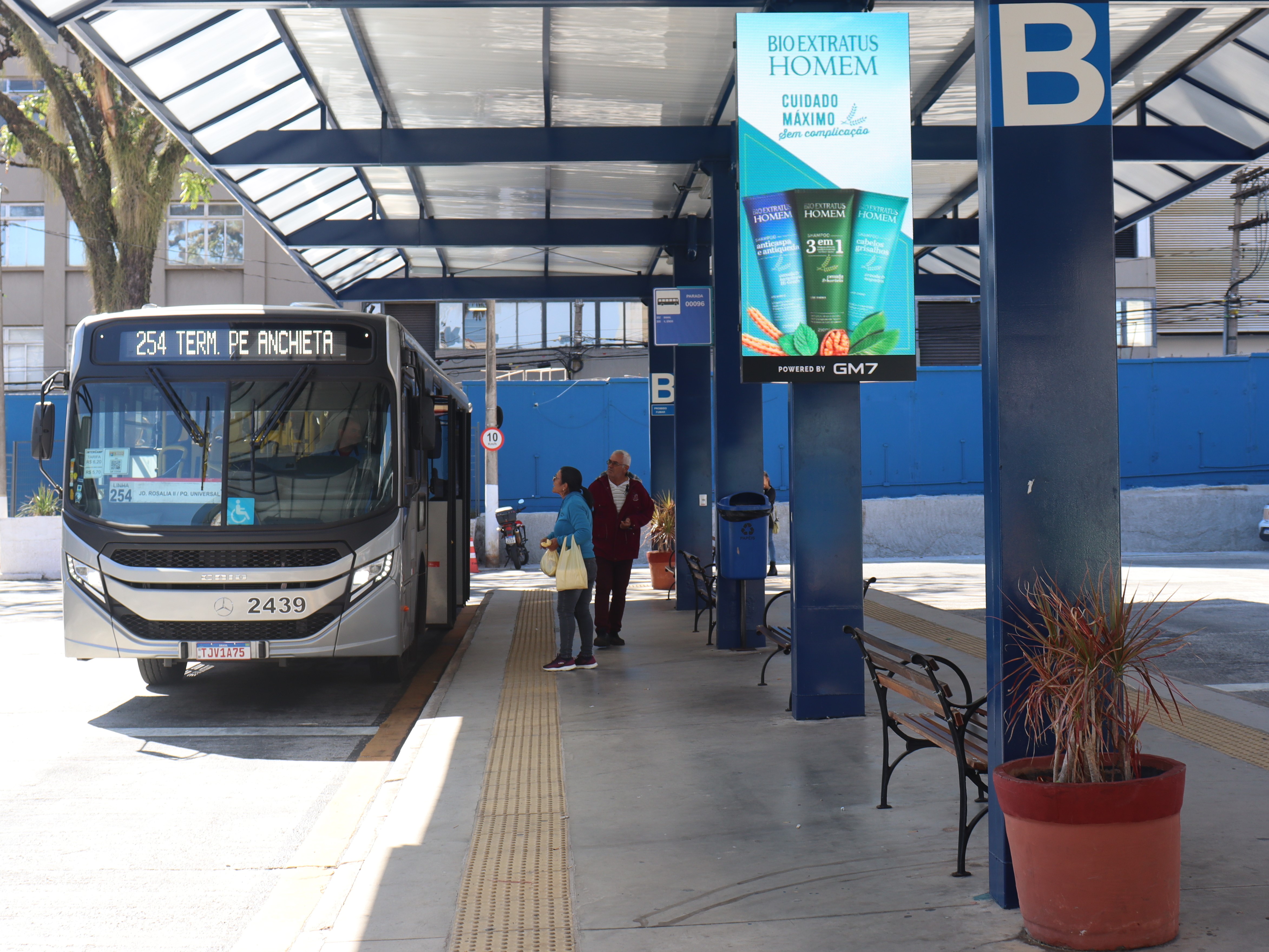 A linha 254 transporta cerca de 800 passageiros por dia